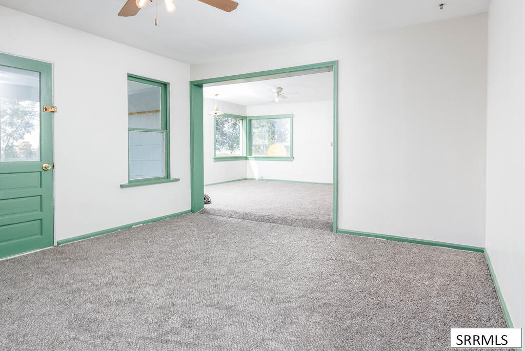 306 N 2600 E Property Photo 4
