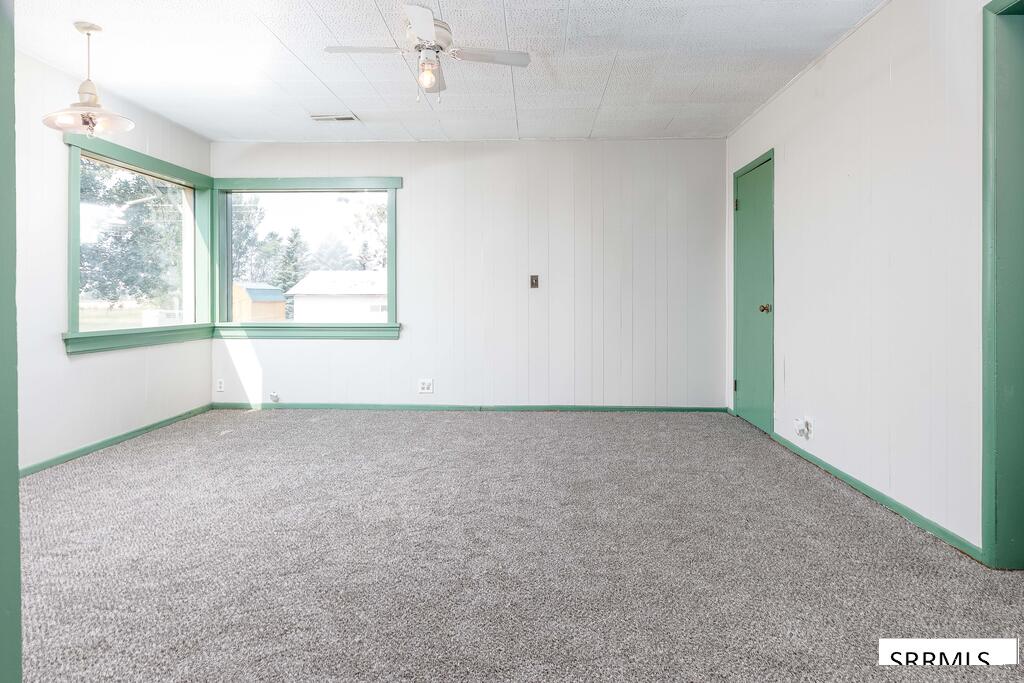 306 N 2600 E Property Photo 5
