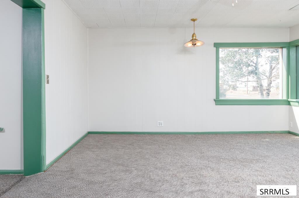 306 N 2600 E Property Photo 7