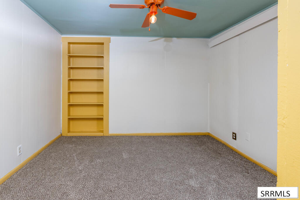 306 N 2600 E Property Photo 10