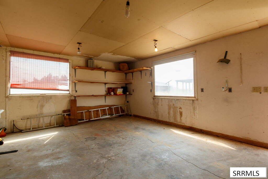 306 N 2600 E Property Photo 32