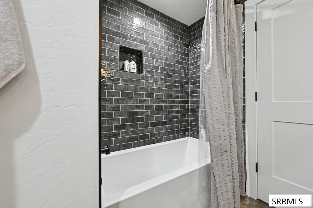 1591 N 885 E Property Photo 39