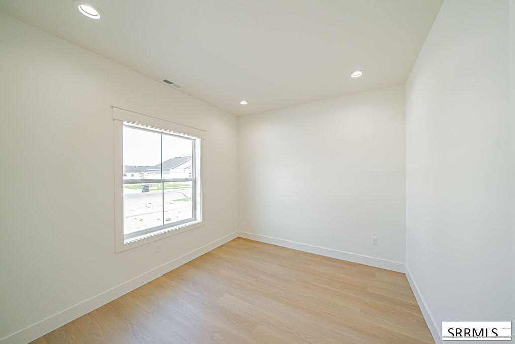 617 Boxwood Drive Property Photo 4