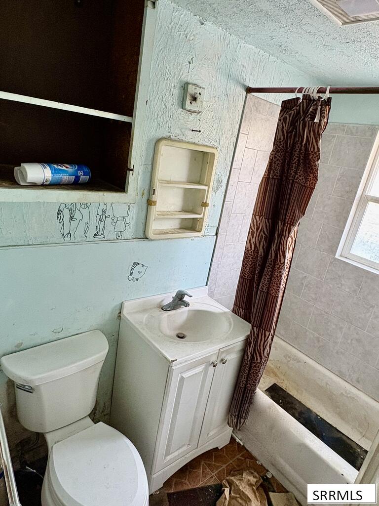 901 Royal Avenue Property Photo 5