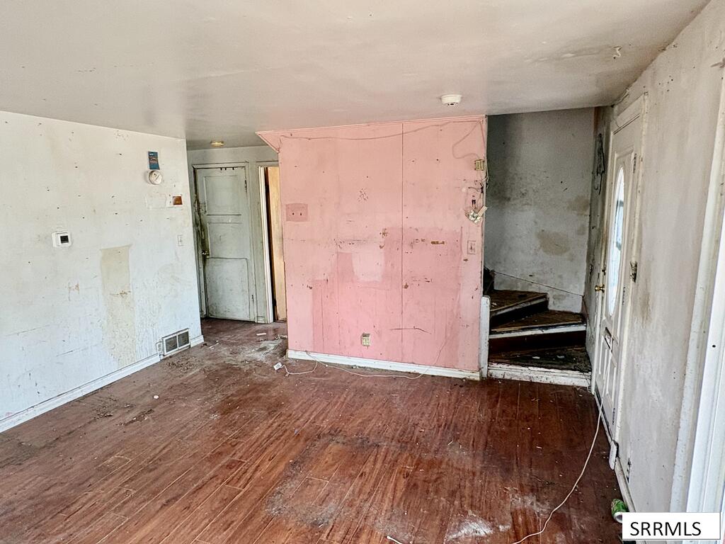 901 Royal Avenue Property Photo 7