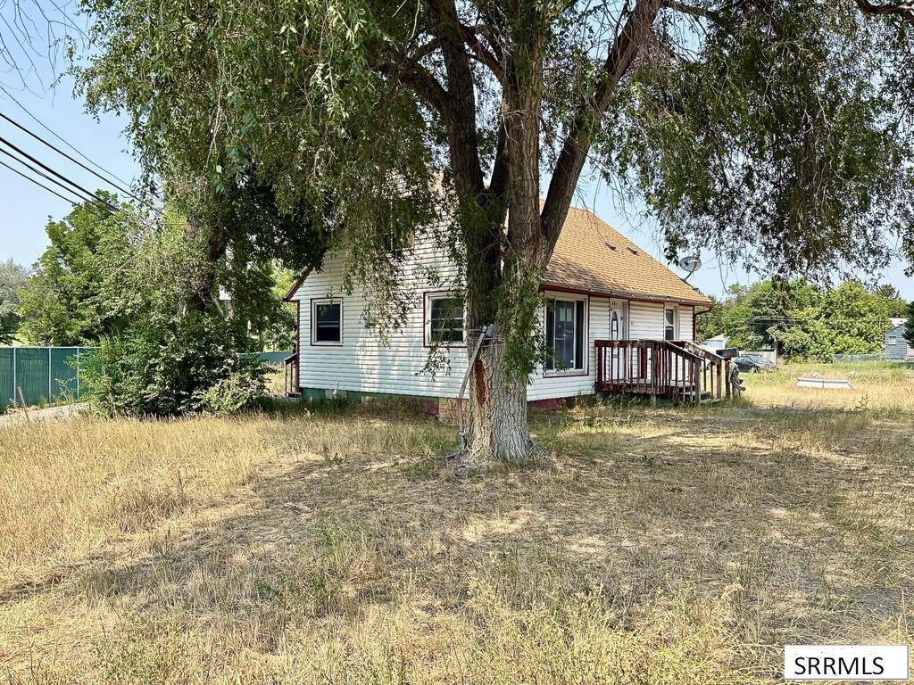 901 Royal Avenue Property Photo 12
