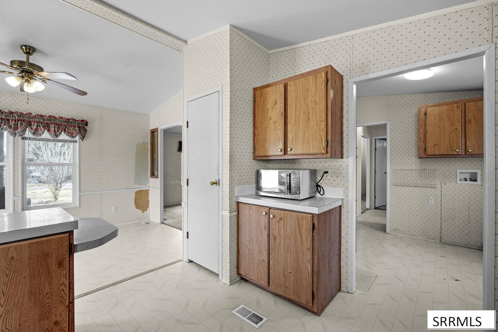 1184 N 1340 E Property Photo 11