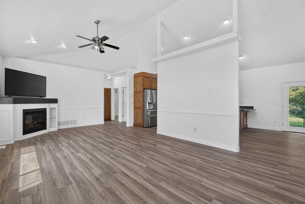 4821 E 150 N Property Photo 8