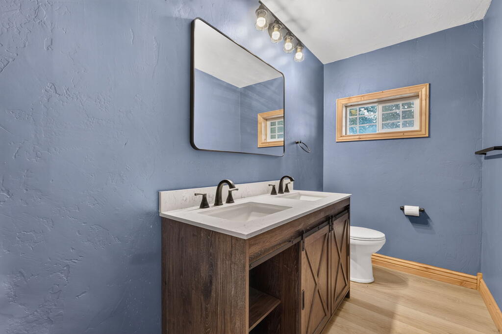 4821 E 150 N Property Photo 33