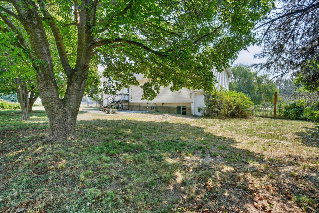 4821 E 150 N Property Photo 35