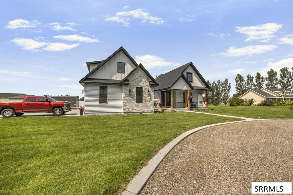 3741 E 331 N Property Photo 4