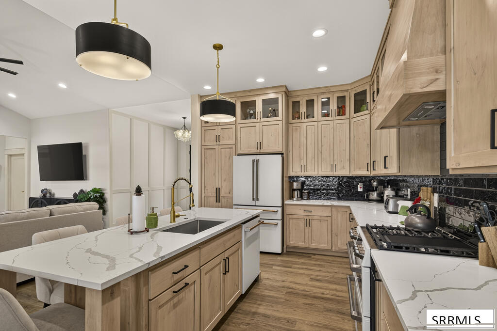 3741 E 331 N Property Photo 14