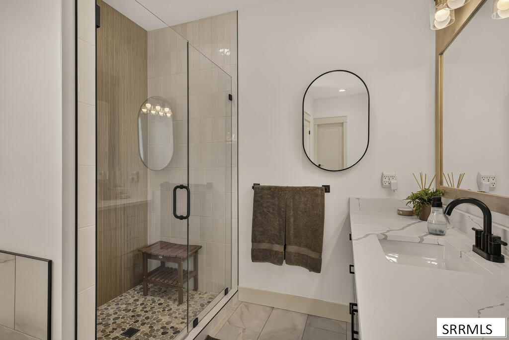 3741 E 331 N Property Photo 23