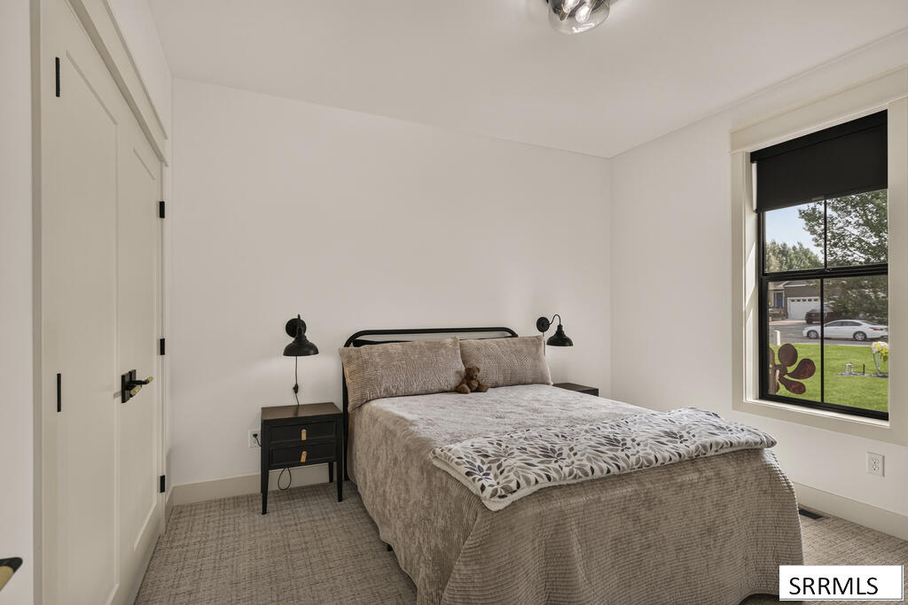 3741 E 331 N Property Photo 27