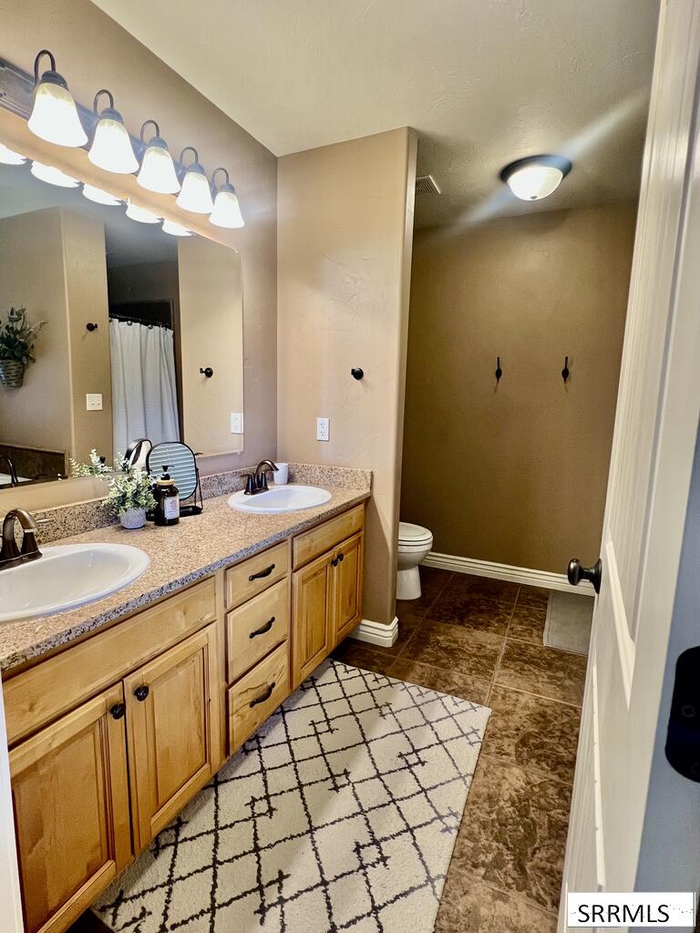 718 Valley Centre Drive # 11 Property Photo 25
