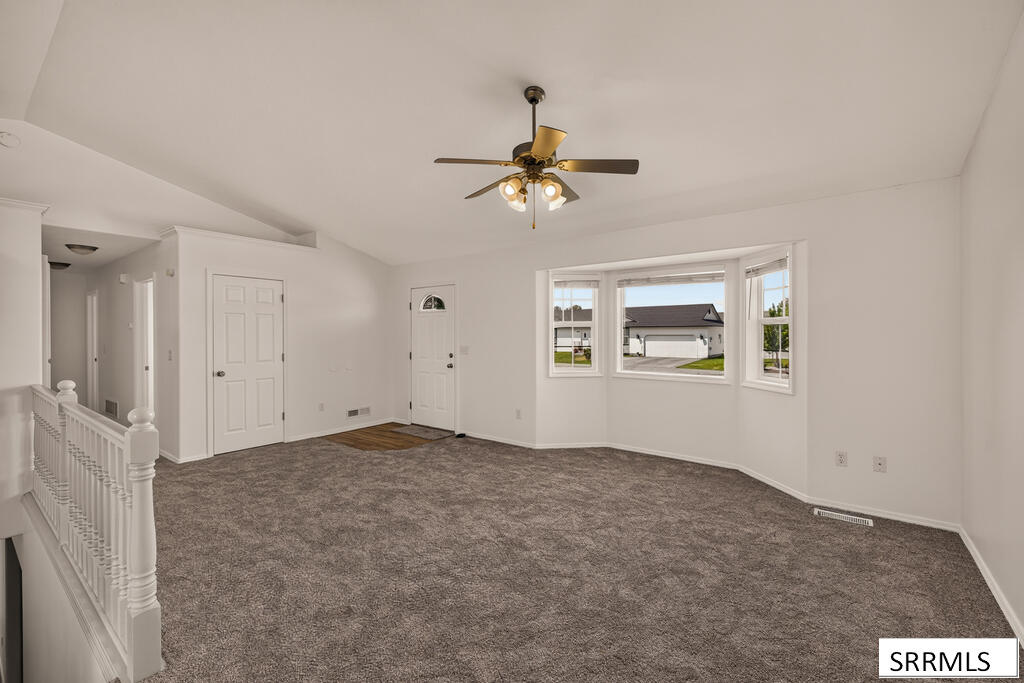 1109 S Diamond Circle Property Photo 5