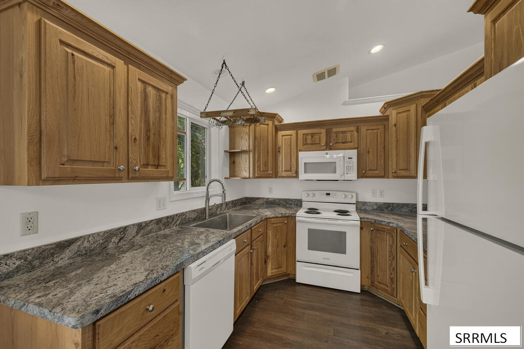 1109 S Diamond Circle Property Photo 7