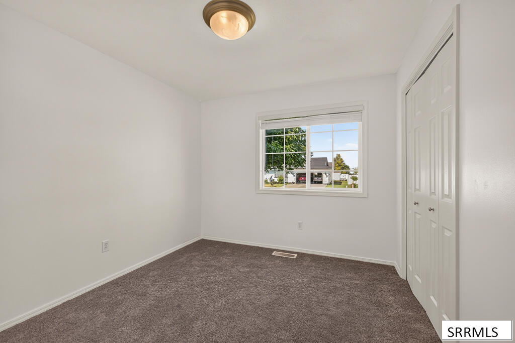 1109 S Diamond Circle Property Photo 14