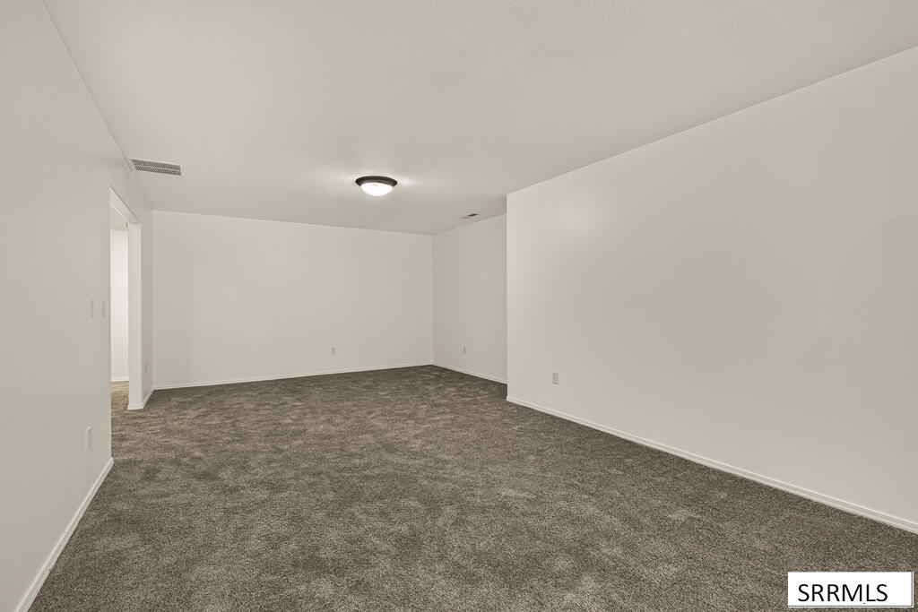1109 S Diamond Circle Property Photo 17