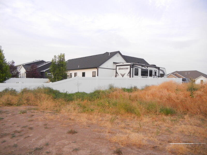5525 Eaglewood Drive Property Photo 6