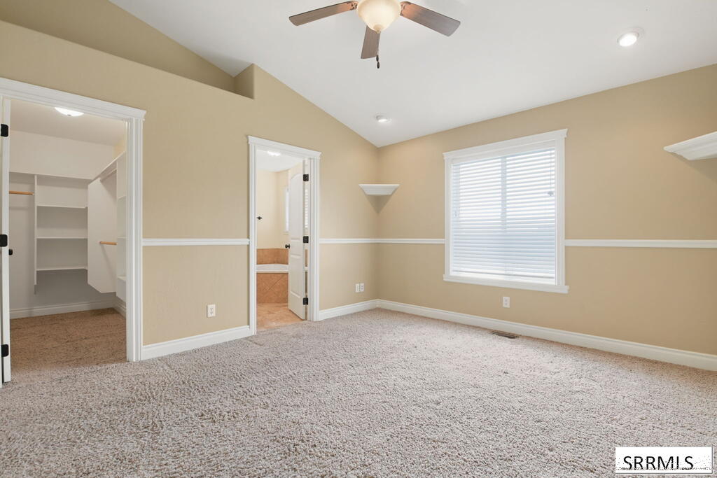 493 N 4th W Property Photo 18