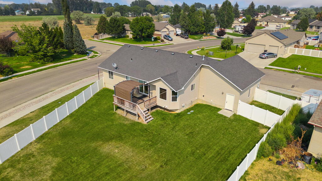 493 N 4th W Property Photo 49