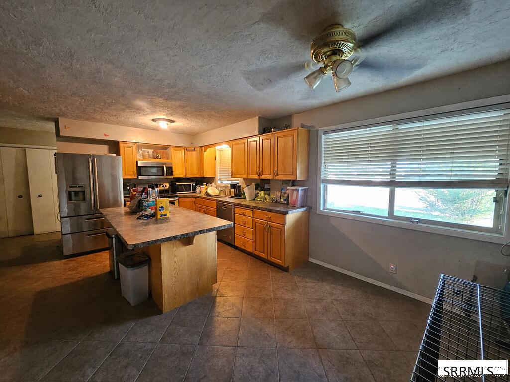 2395 Mesa Street Property Photo 5