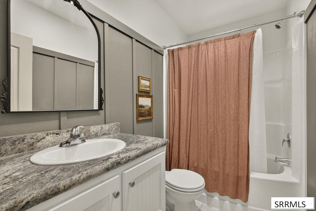 280 N 2270 E Property Photo 23