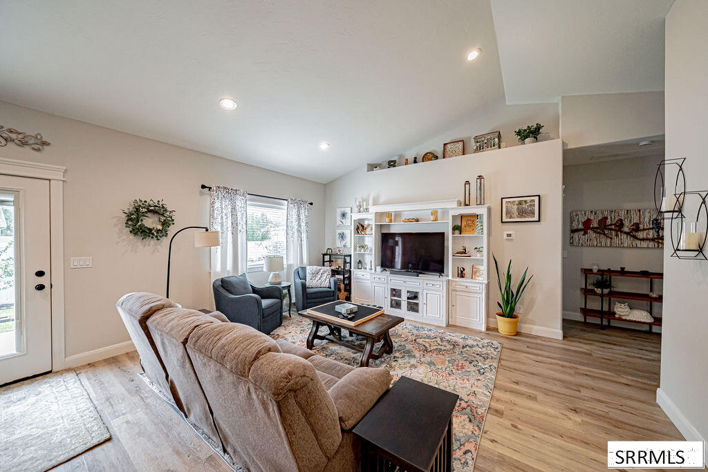 159 Park View Loop Property Photo 7