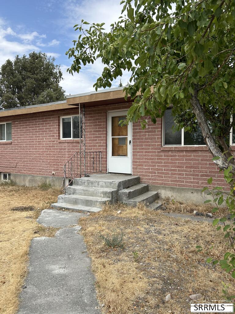 748 W 175 N Property Photo 2