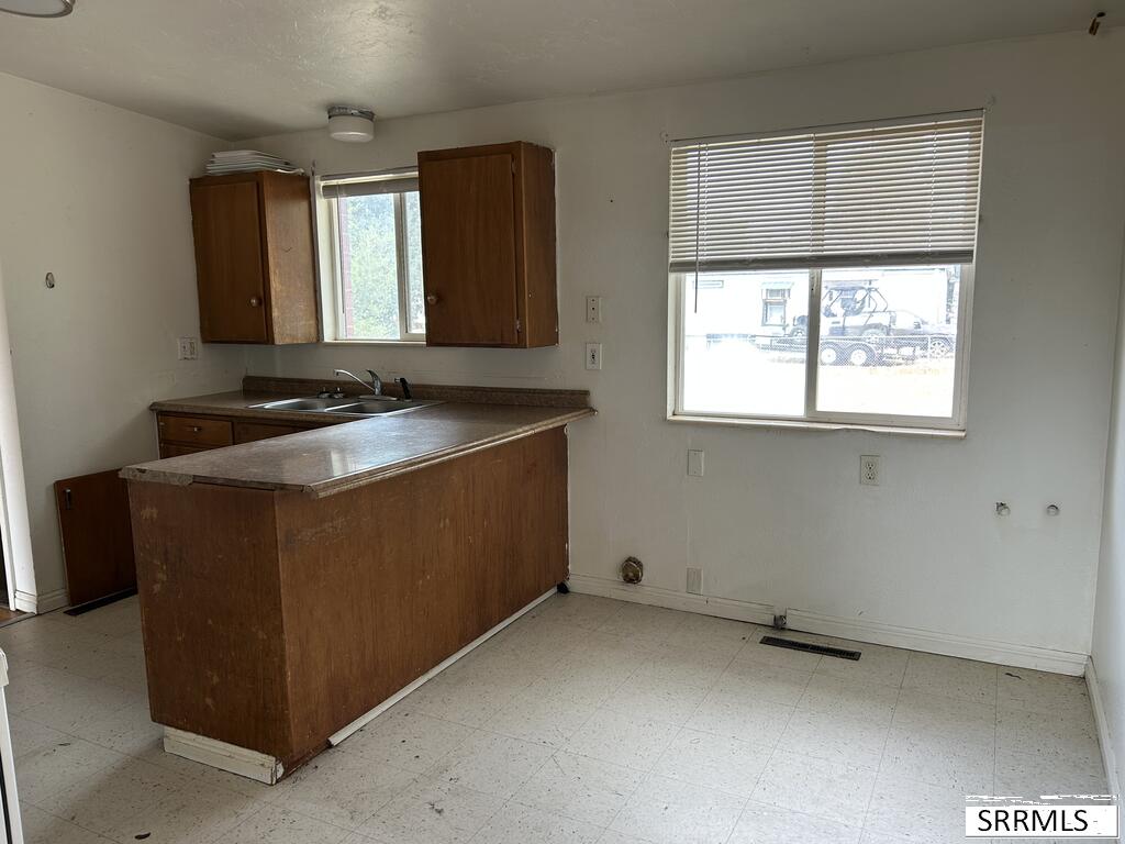 748 W 175 N Property Photo 7