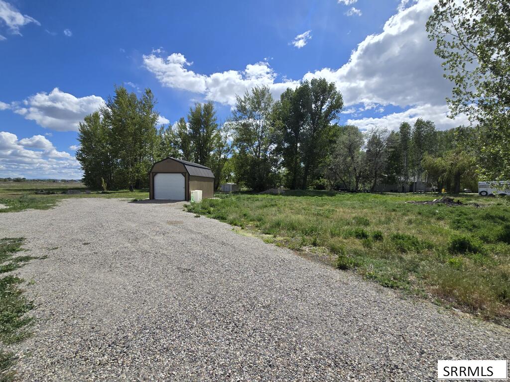 4028 E 600 N Property Photo 3