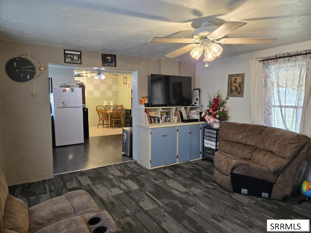 4028 E 600 N Property Photo 9
