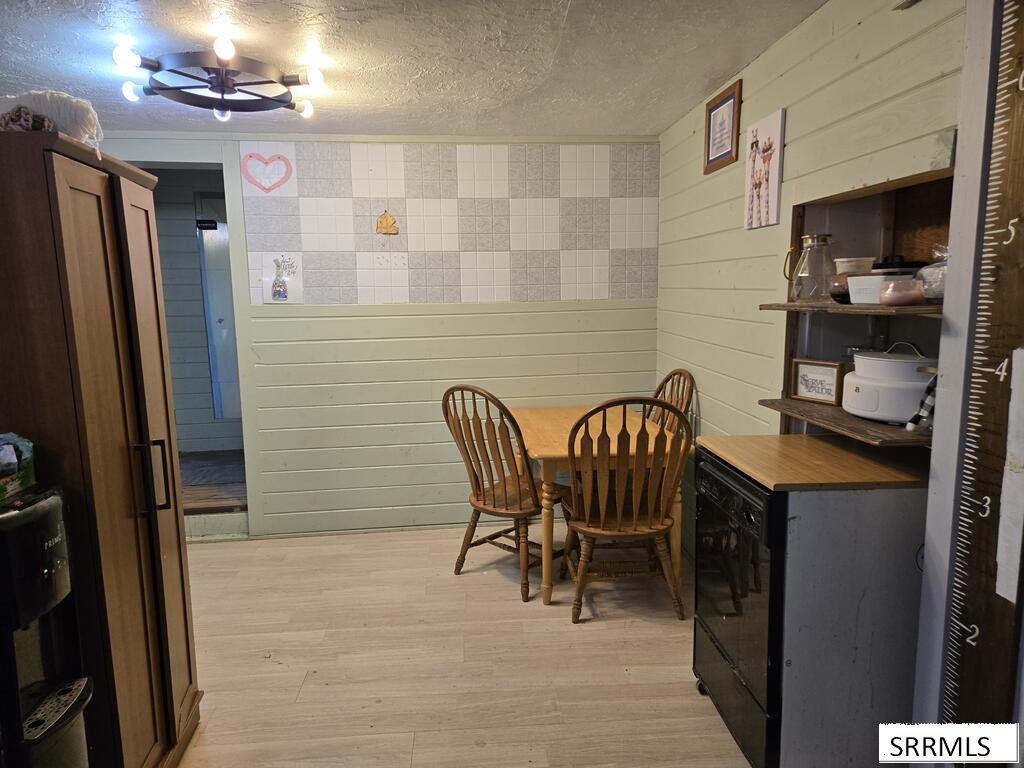 4028 E 600 N Property Photo 13