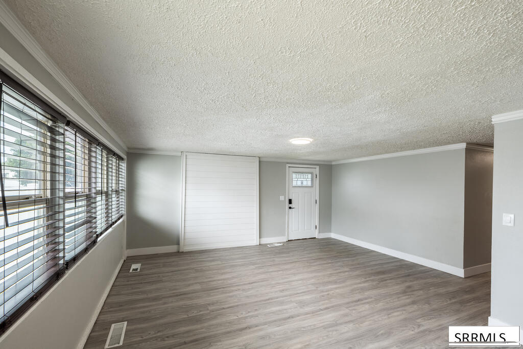 850 Royal Avenue Property Photo 7