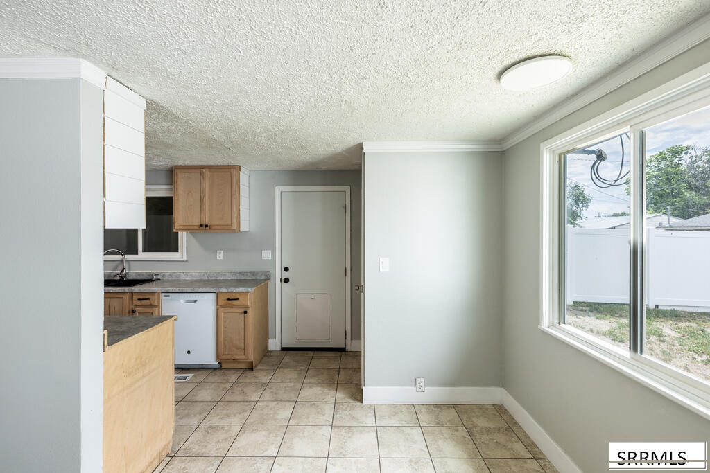 850 Royal Avenue Property Photo 9
