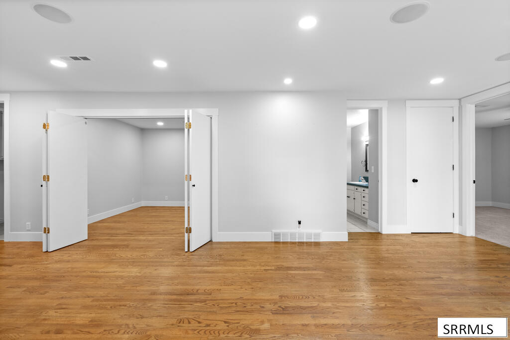 320 Yale Avenue Property Photo 52
