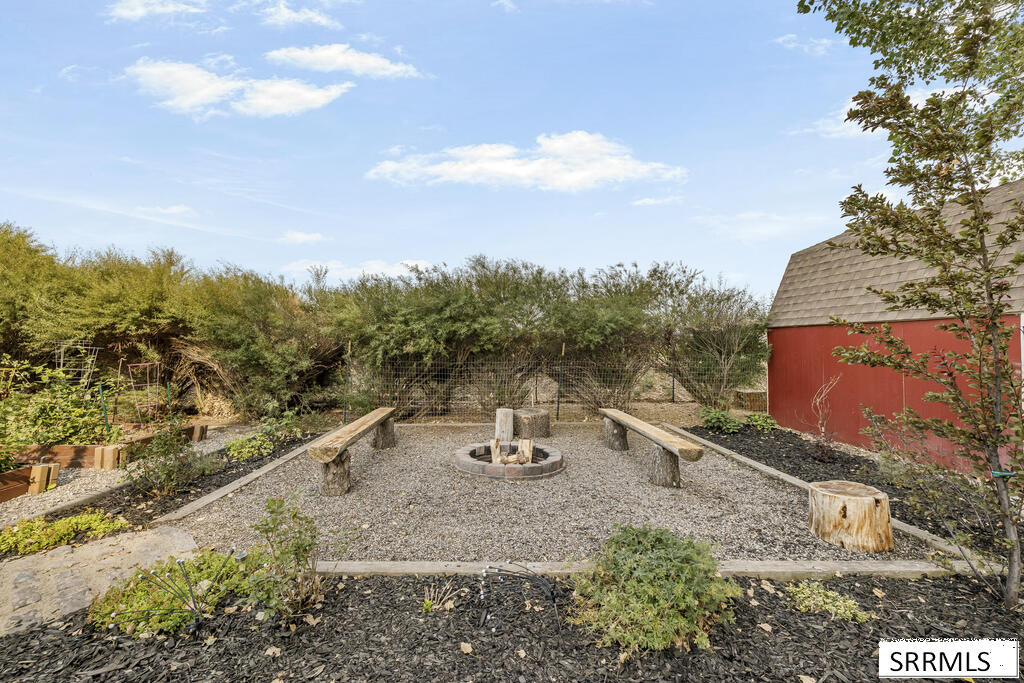 326 N 3744 E Property Photo 12
