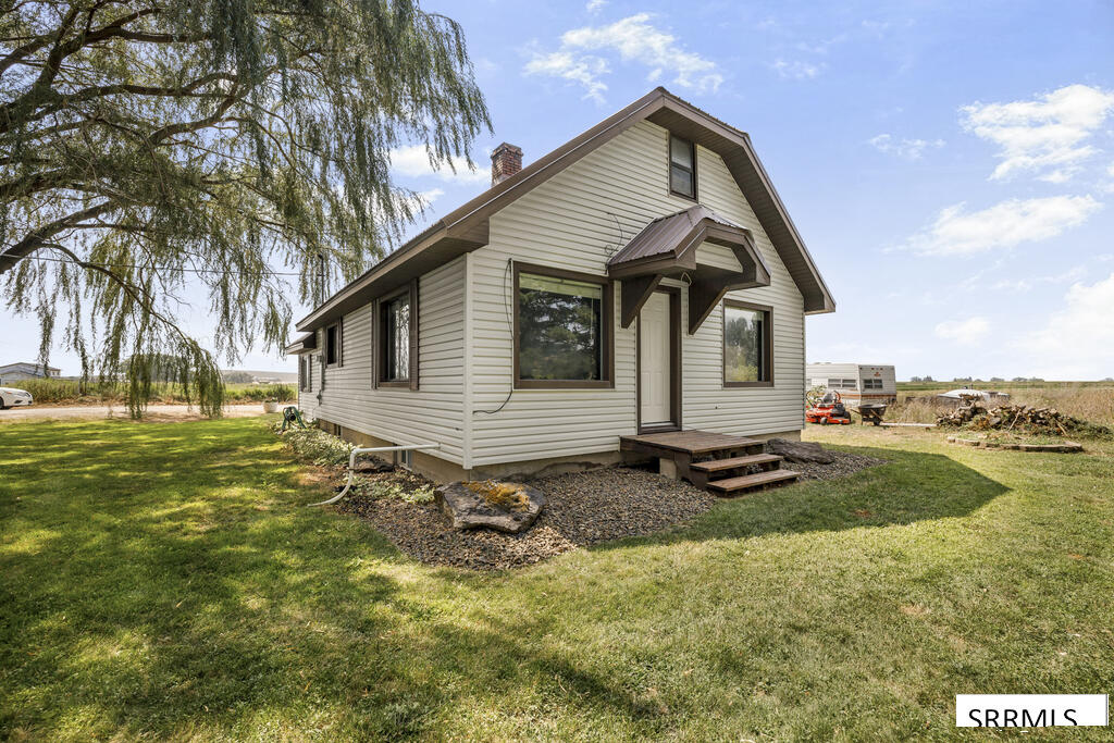 499 N 3300 E Property Photo 4