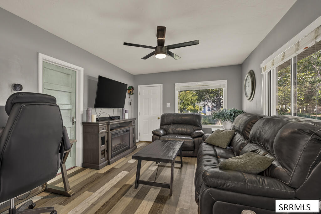 499 N 3300 E Property Photo 6