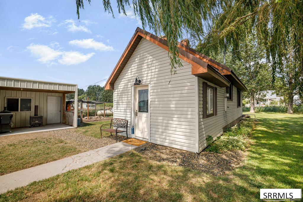 499 N 3300 E Property Photo 34
