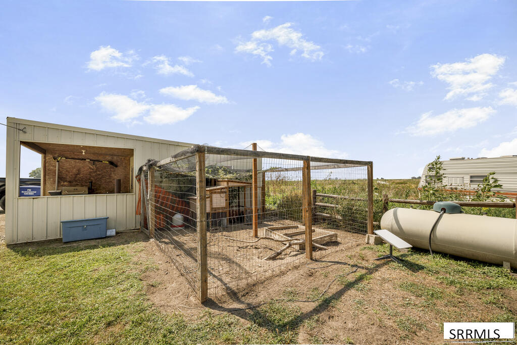 499 N 3300 E Property Photo 40