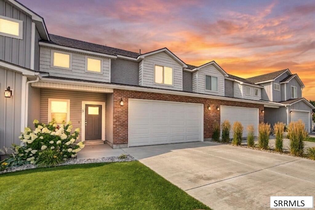 1022 E Jaylee Drive # 3 Property Photo 1