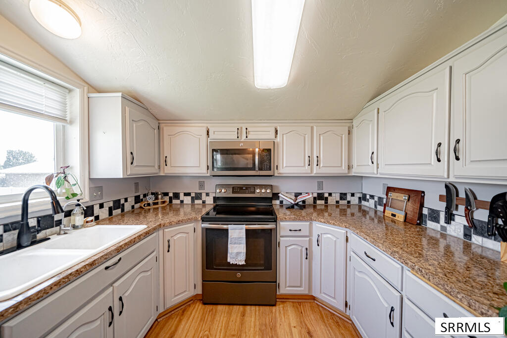 3126 S 2810 W Property Photo 9
