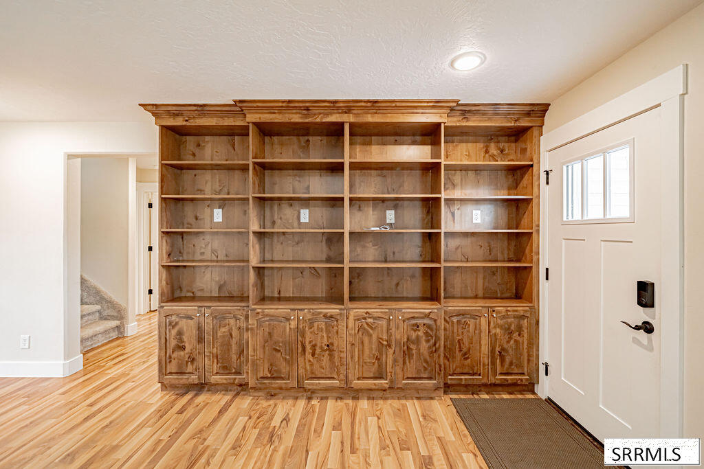 1079 N 2700 W Property Photo 9
