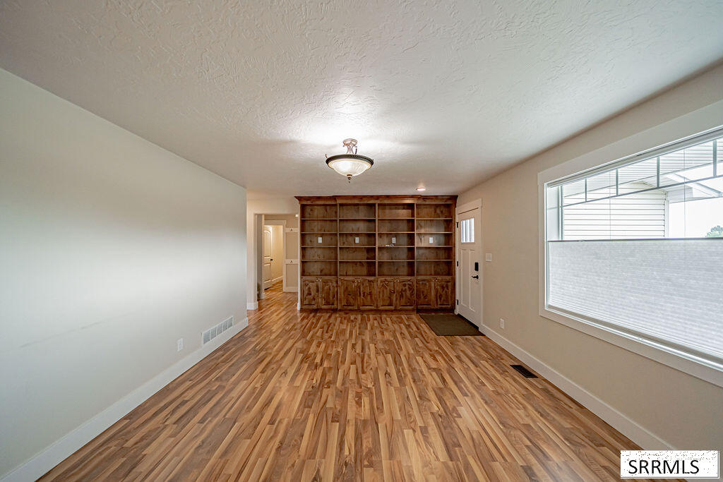 1079 N 2700 W Property Photo 11