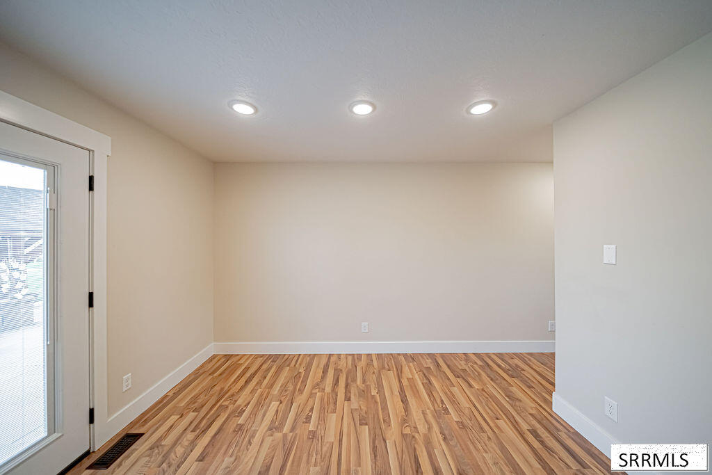 1079 N 2700 W Property Photo 13