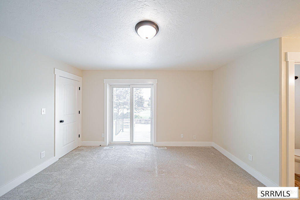 1079 N 2700 W Property Photo 25
