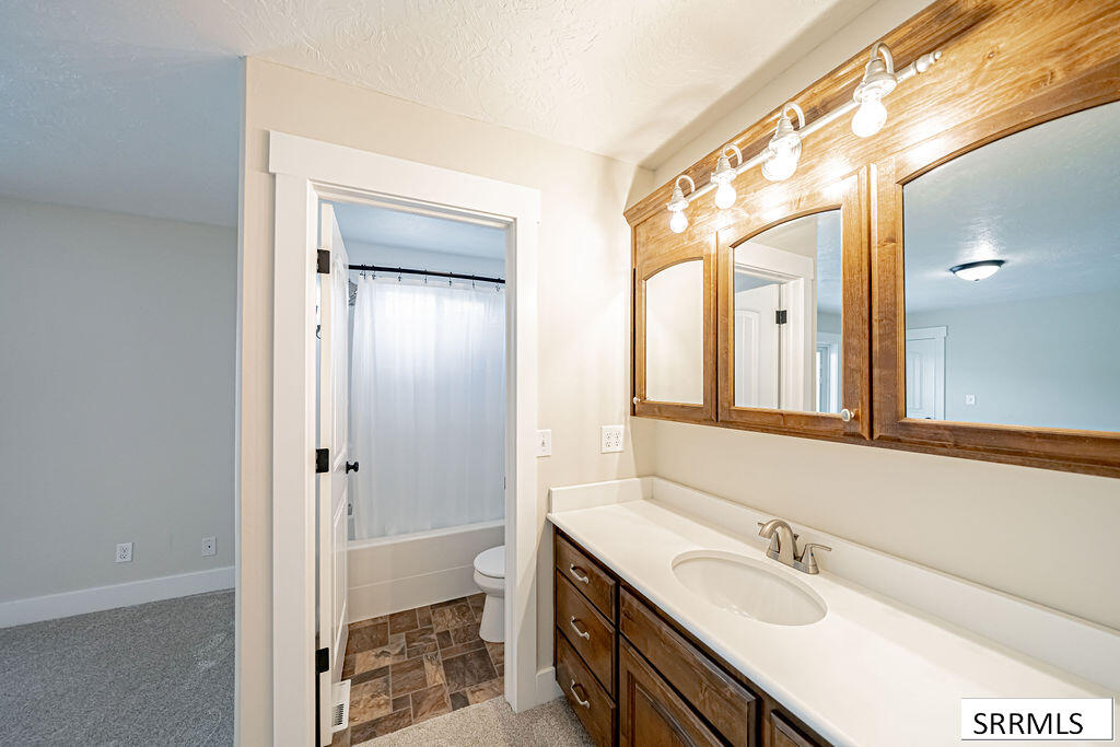 1079 N 2700 W Property Photo 28