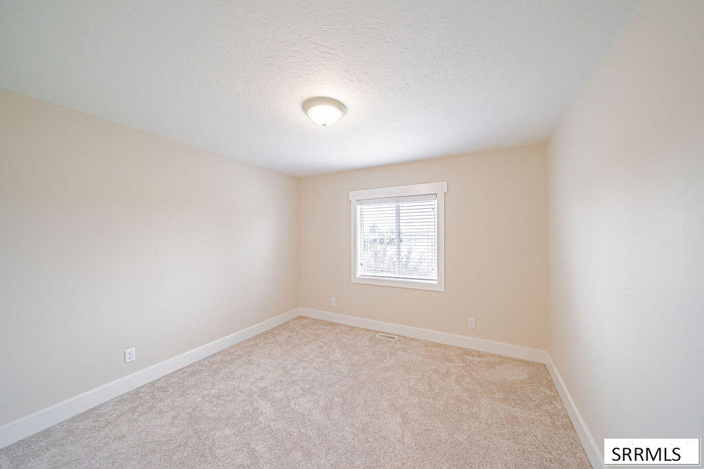 1079 N 2700 W Property Photo 46